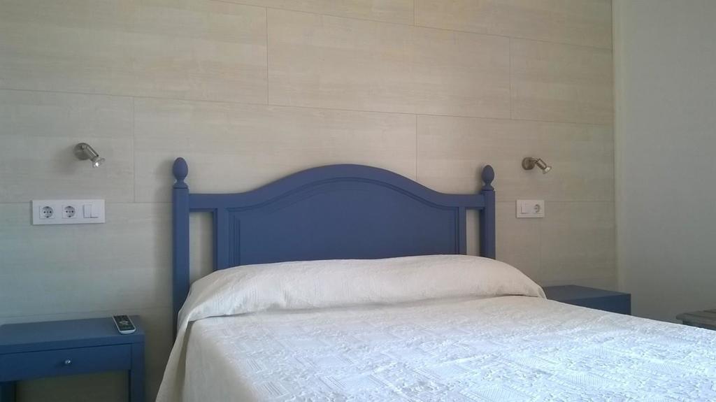 Hostal Paris Ciutadella Ciutadella  Bagian luar foto