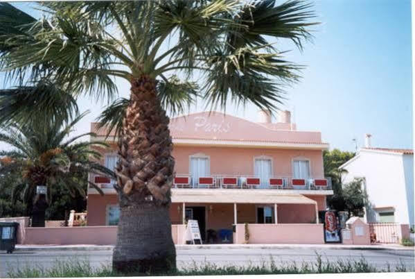 Hostal Paris Ciutadella Ciutadella  Bagian luar foto