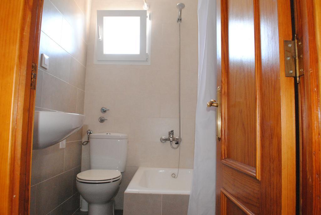 Hostal Paris Ciutadella Ciutadella  Ruang foto